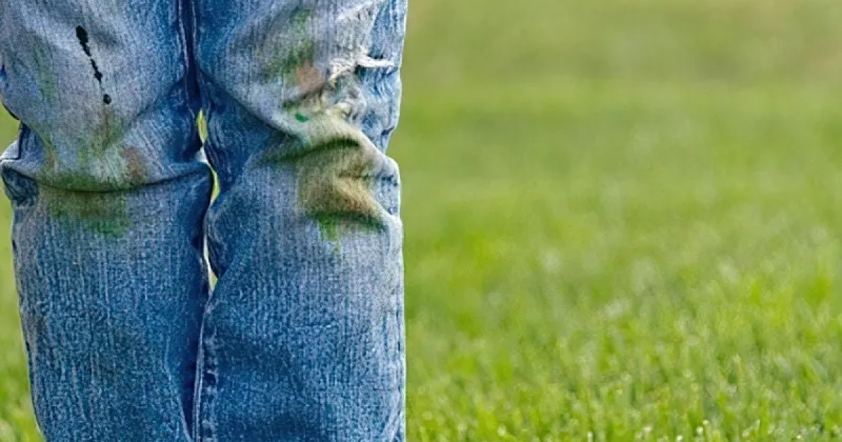 Чим вивести траву з одягу: розгорнутий гід для домашнього прання