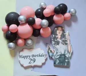 Привітання похреснику з днем народження: обійми, подарунок і тепла родинна атмосфера