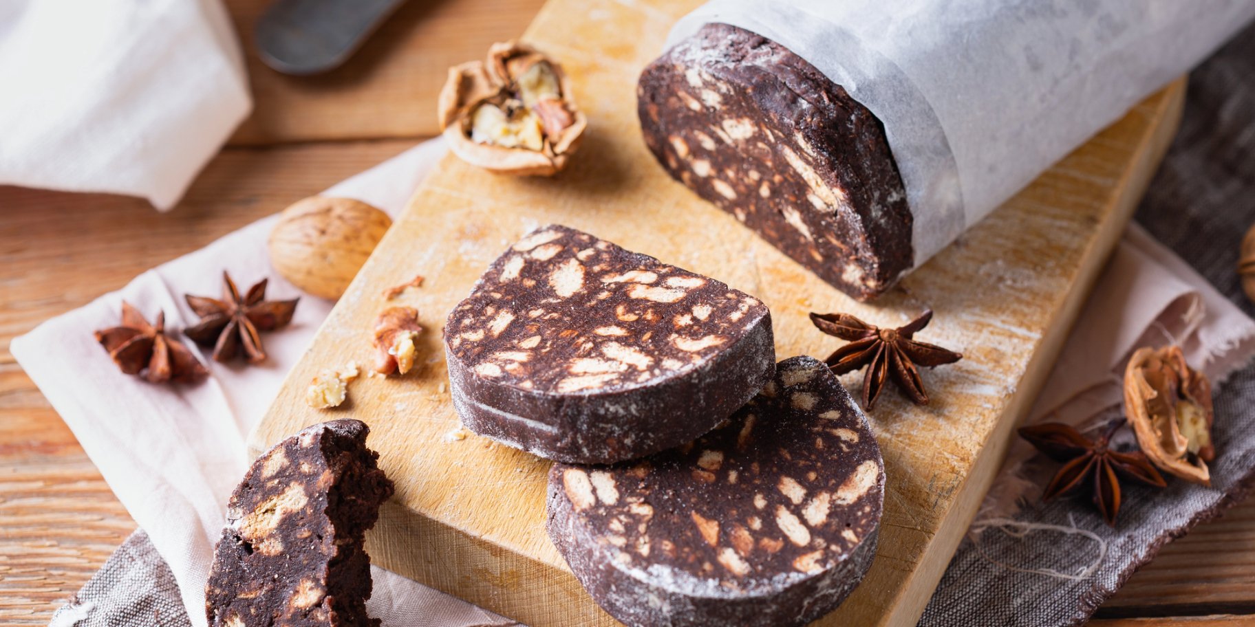 Рецепт шоколадної ковбаски: простий десерт без випікання